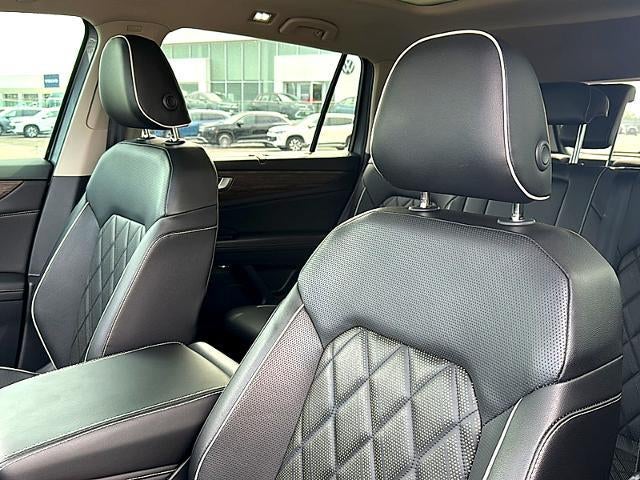 2024 Volkswagen Atlas 2.0T SEL Premium R-Line 4MOTION