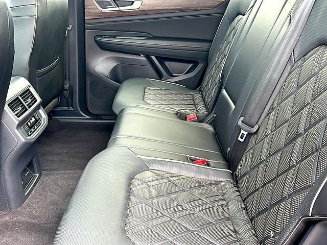 2024 Volkswagen Atlas 2.0T SEL Premium R-Line 4MOTION