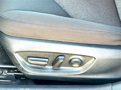 2024 Toyota Camry LE Auto (SE)