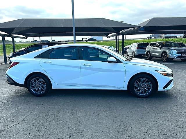 2024 Hyundai ELANTRA SEL IVT