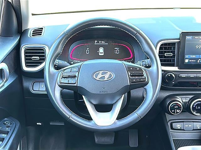 2025 Hyundai VENUE SEL IVT