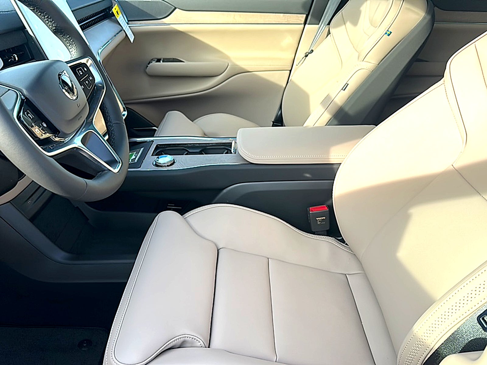 2026 Volvo EX90 Plus, Single Motor, Fully electric, 7 Seats