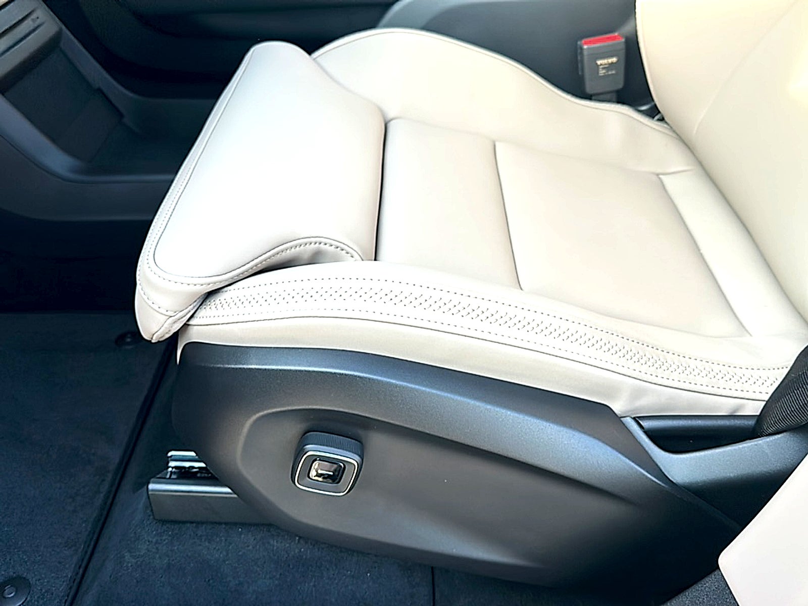 2026 Volvo EX90 Plus, Single Motor, Fully electric, 7 Seats