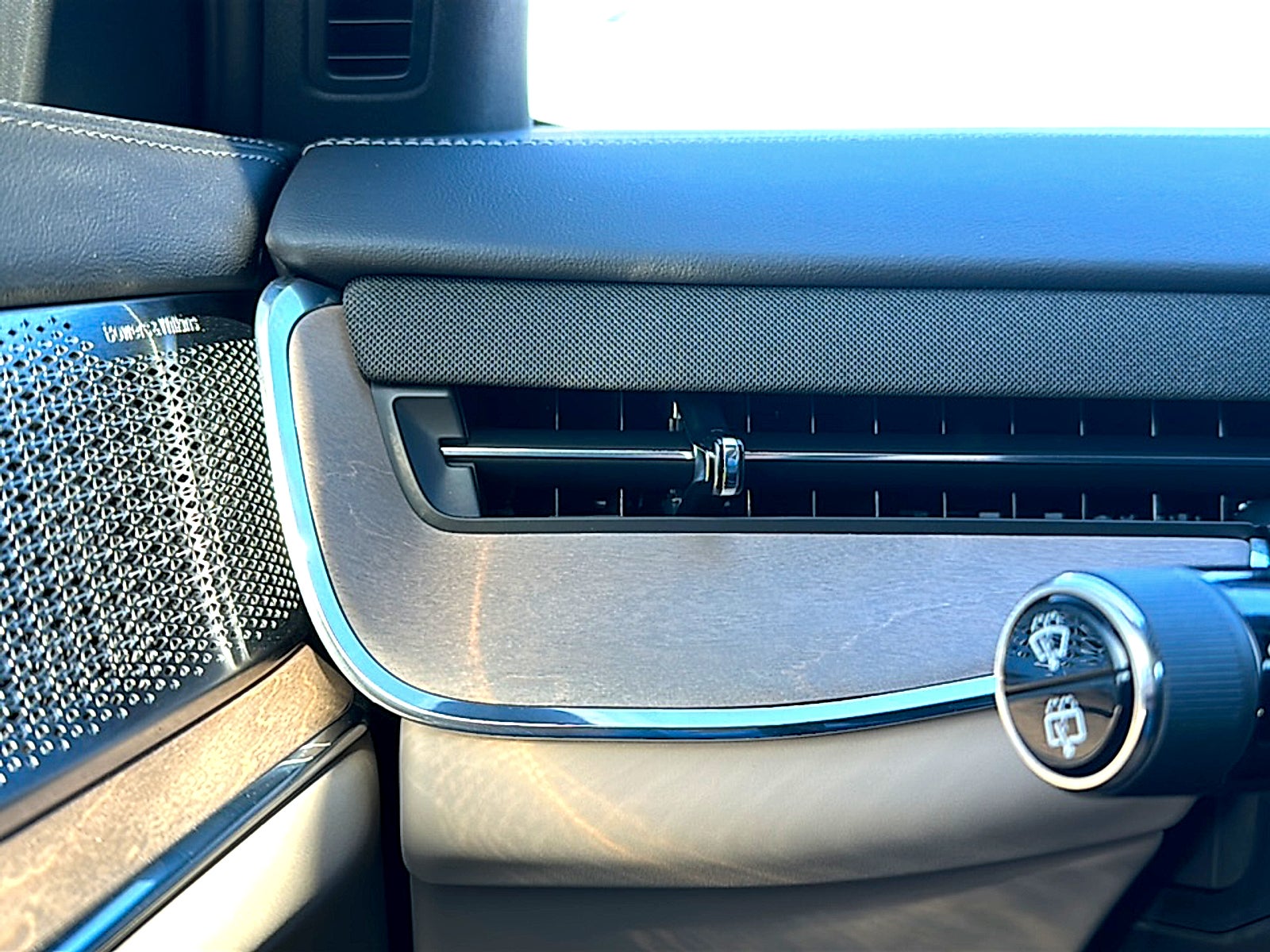 2025 Volvo EX90 Twin Motor Performance Ultra 6-Seater