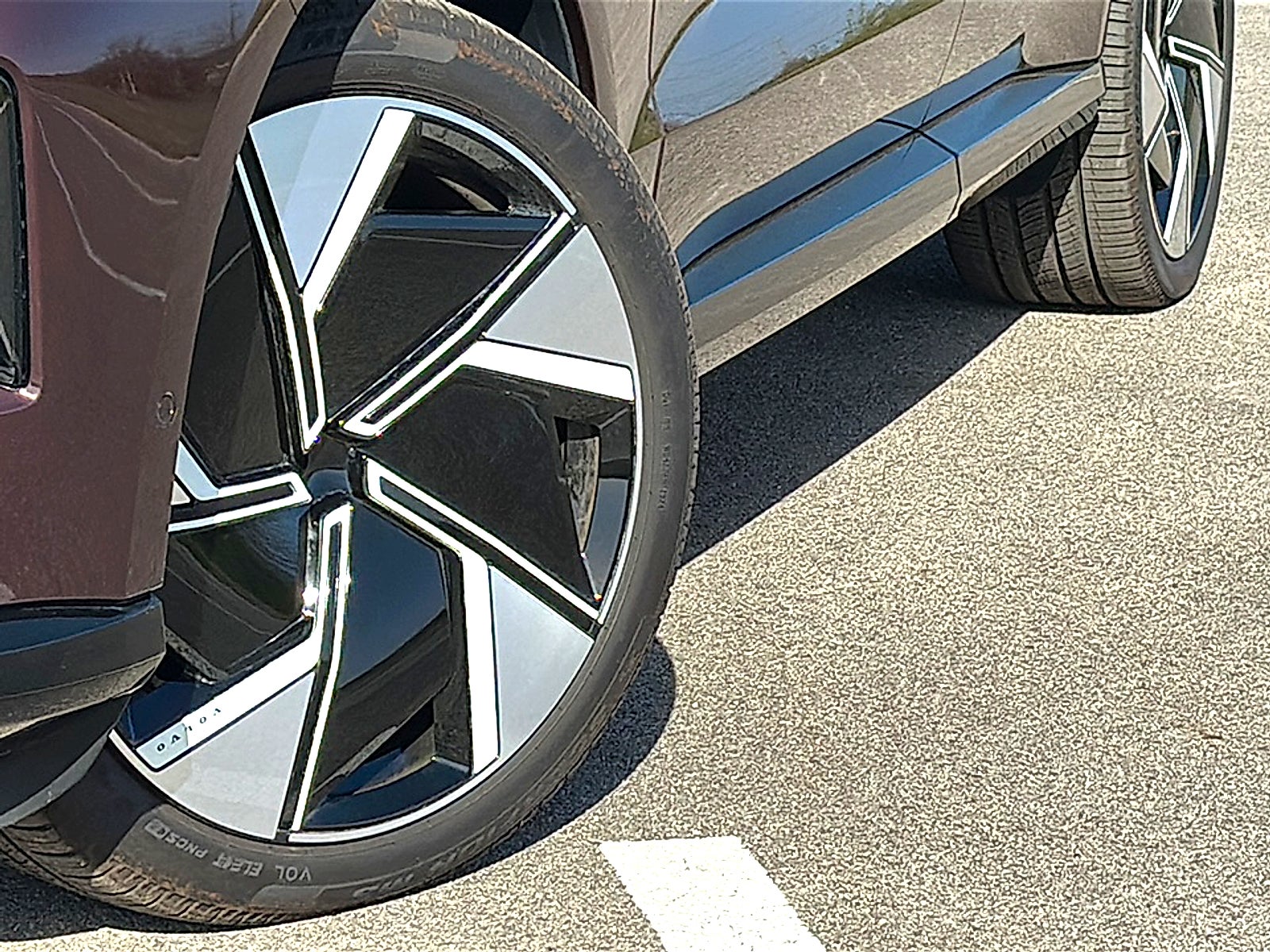 2025 Volvo EX90 Twin Motor Performance Ultra 6-Seater