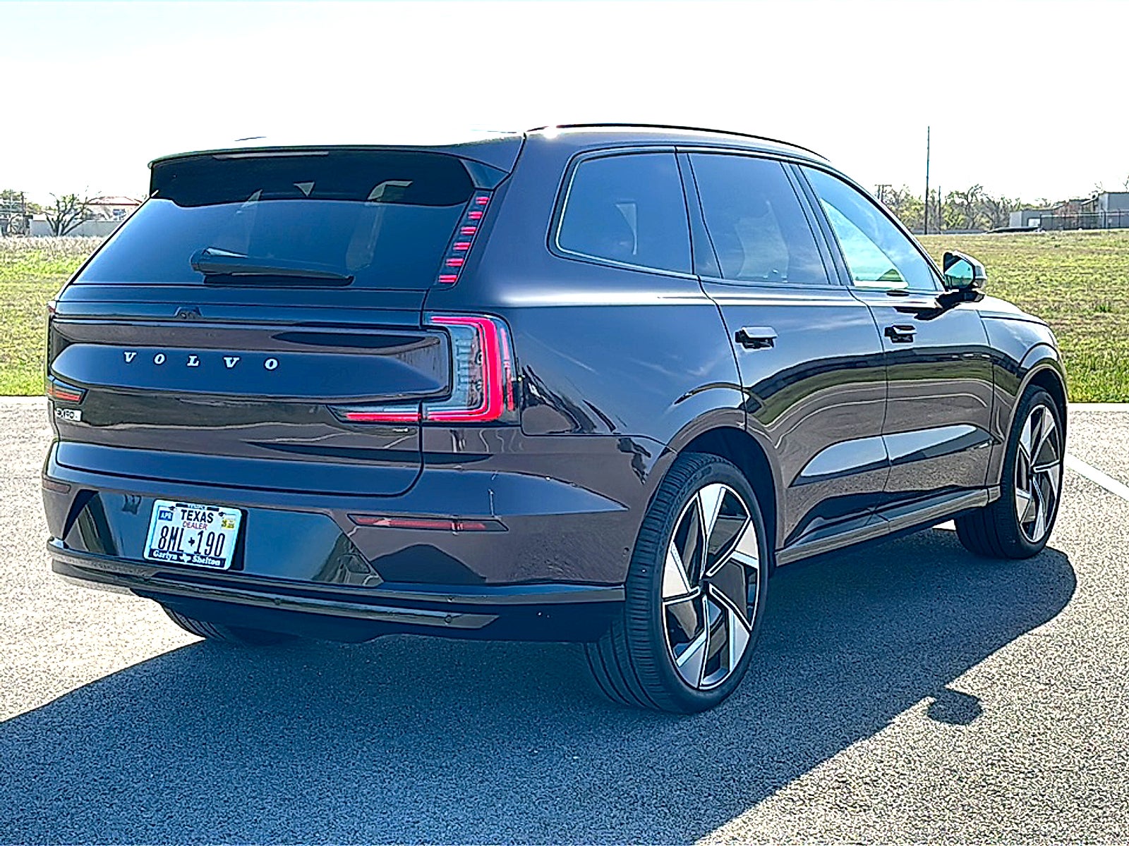 2025 Volvo EX90 Twin Motor Performance Ultra 6-Seater