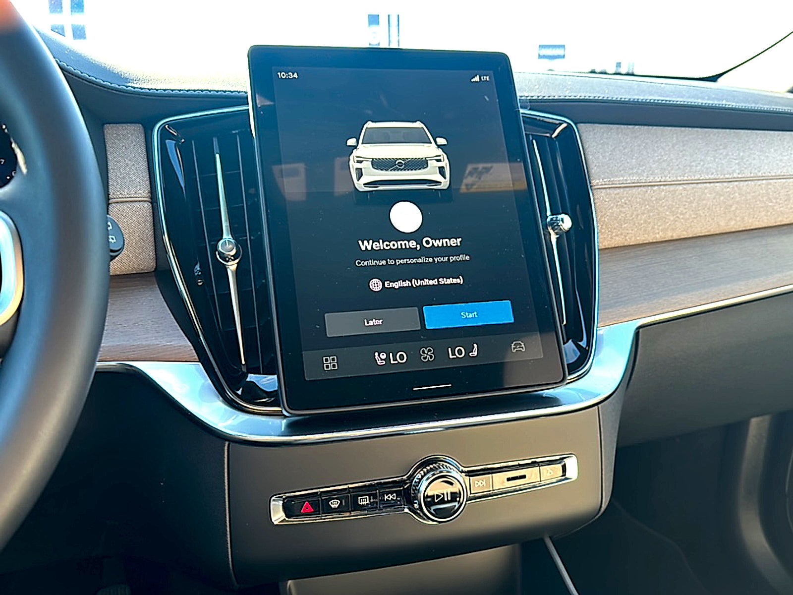 2026 Volvo XC90 Plus, B6 AWD Gas (mild hybrid), Gasoline, Bright, 7 Seats