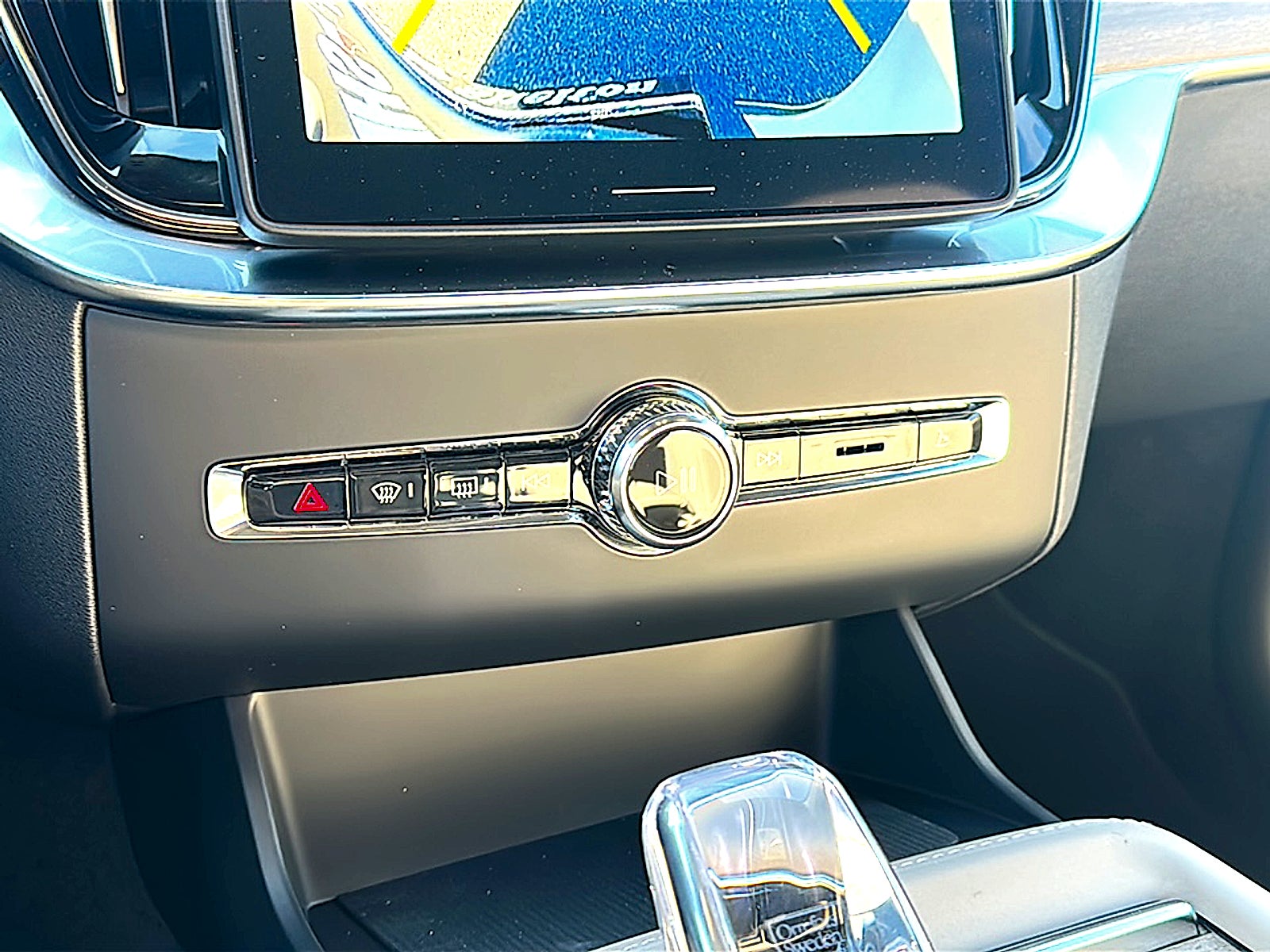 2026 Volvo XC90 Plus, B6 AWD Gas (mild hybrid), Gasoline, Bright, 7 Seats