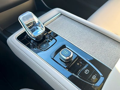 2026 Volvo XC90 Plus, B6 AWD Gas (mild hybrid), Gasoline, Bright, 7 Seats