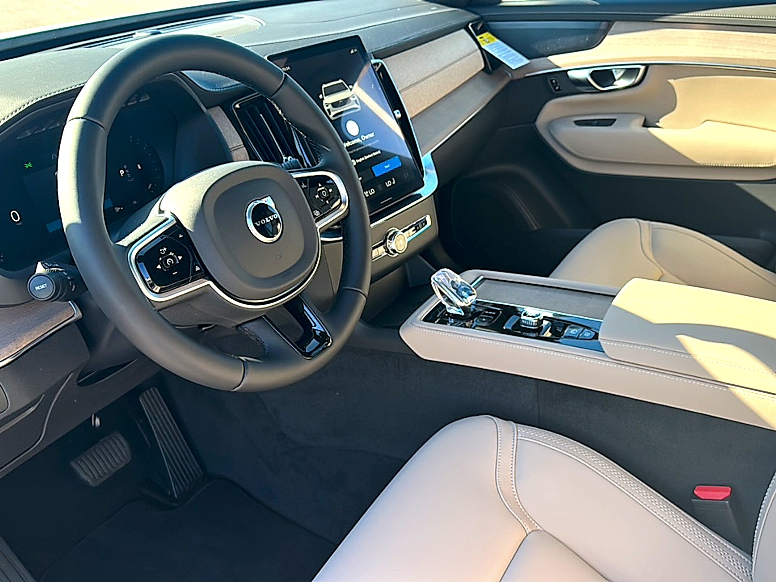 2026 Volvo XC90 Plus, B6 AWD Gas (mild hybrid), Gasoline, Bright, 7 Seats