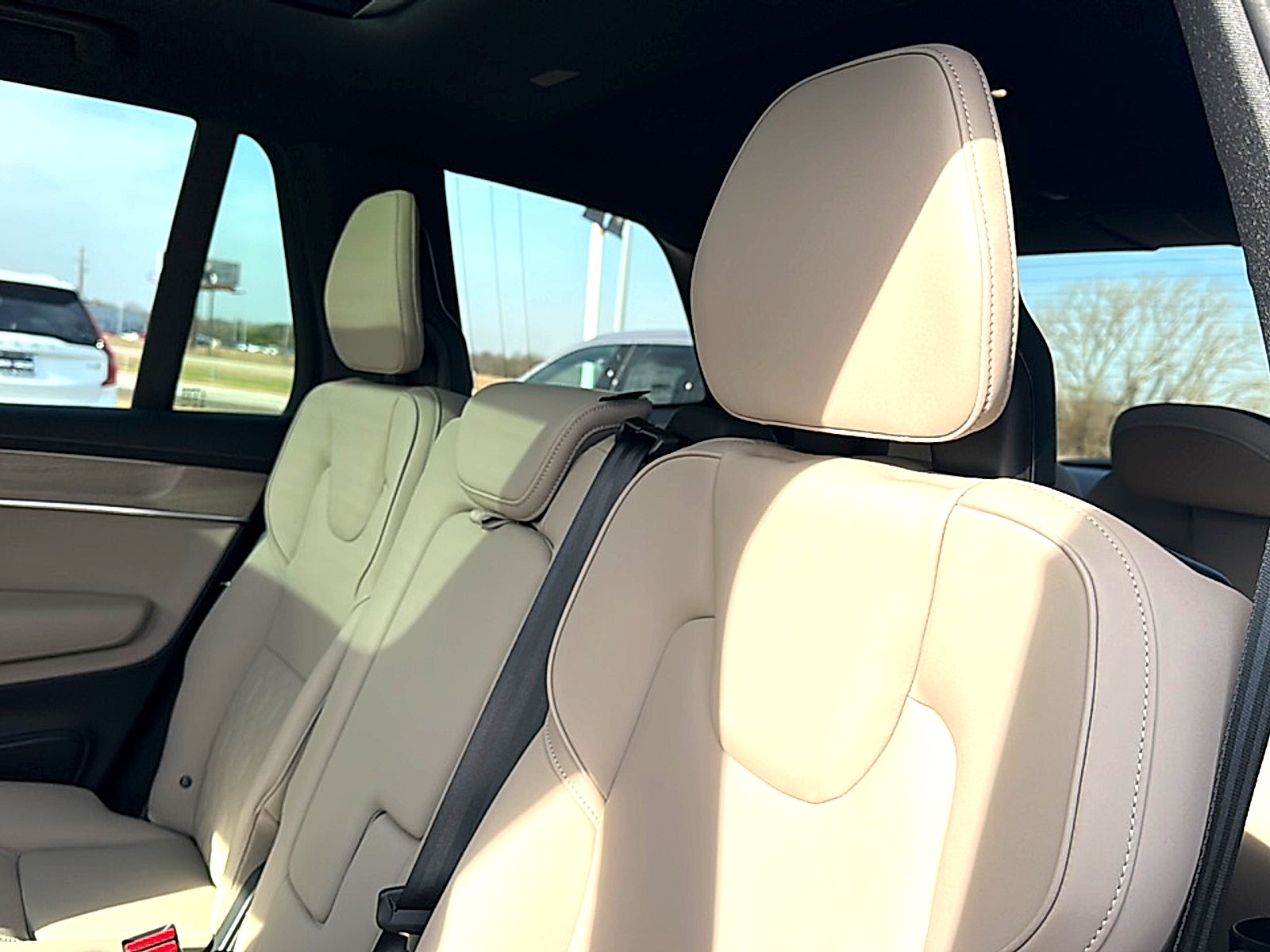 2026 Volvo XC90 Plus, B6 AWD Gas (mild hybrid), Gasoline, Bright, 7 Seats