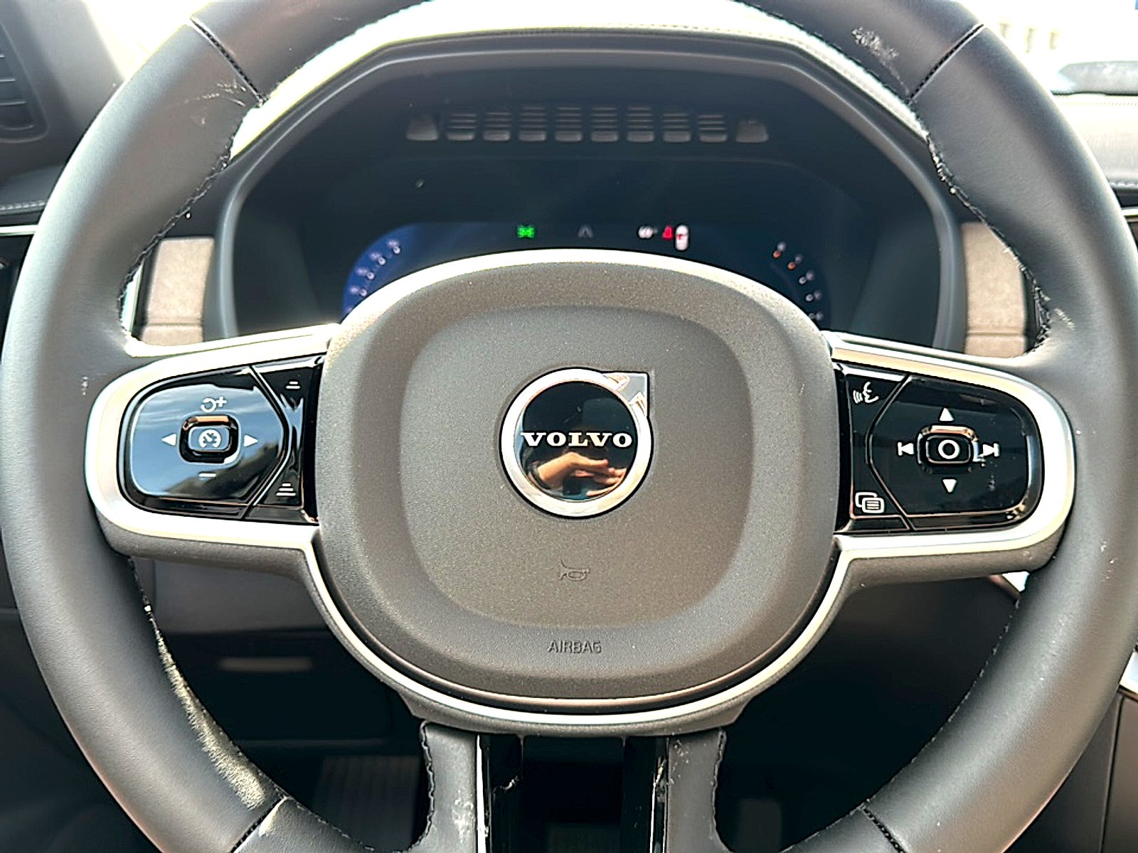 2026 Volvo XC90 Plus, B6 AWD Gas (mild hybrid), Gasoline, Bright, 7 Seats