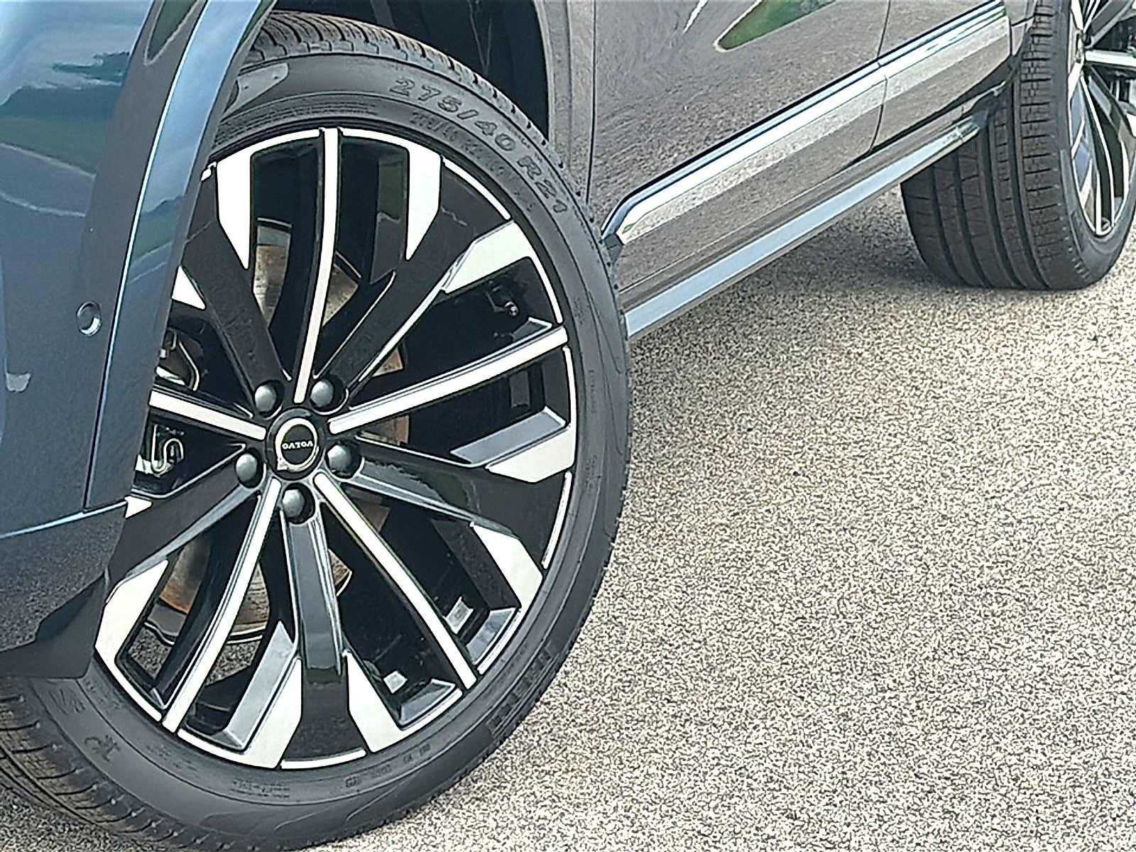 2026 Volvo XC90 B6 Plus 7-Seater