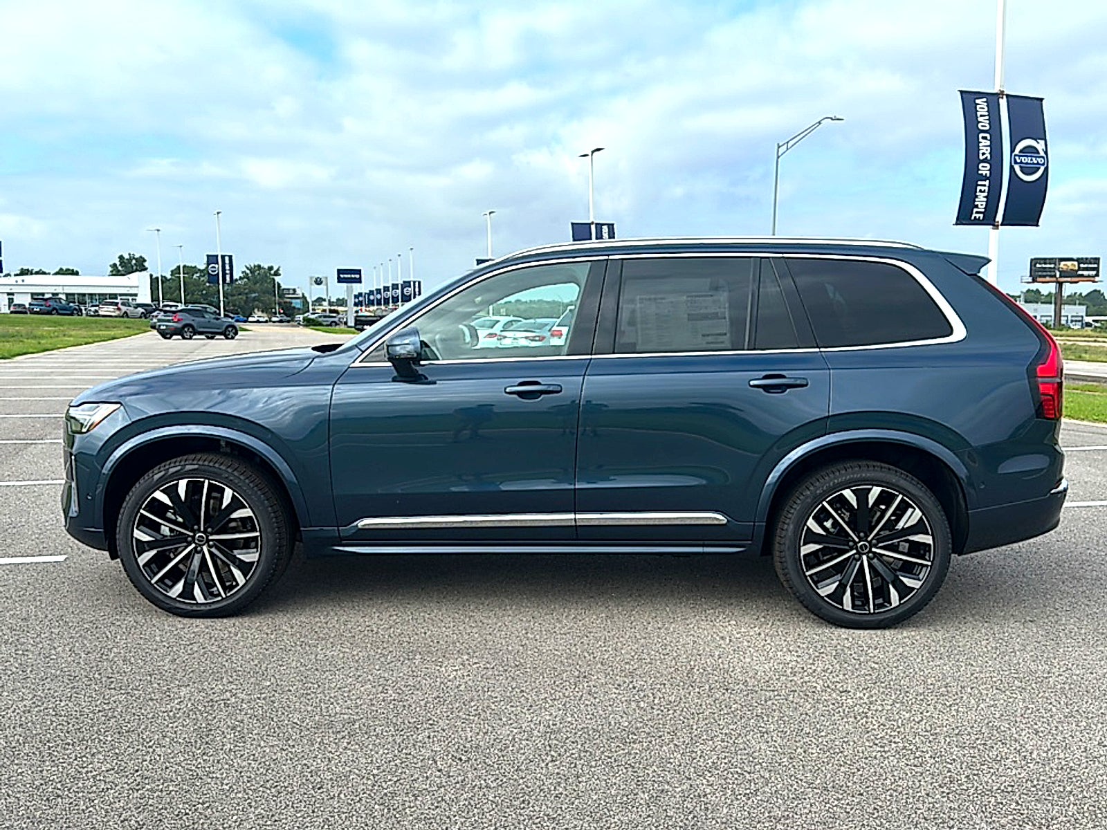 2026 Volvo XC90 B6 Plus 7-Seater