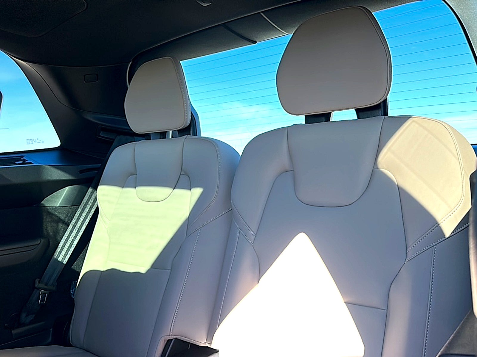 2026 Volvo XC90 Plus, B6 AWD Gas (mild hybrid), Gasoline, Bright, 7 Seats