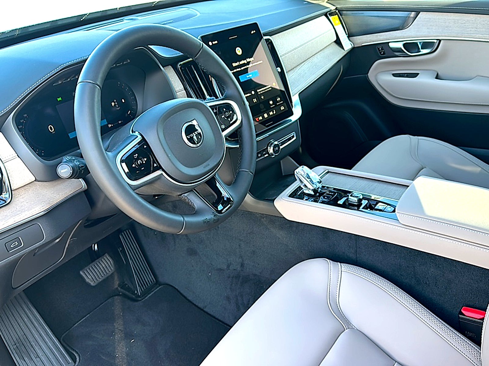 2026 Volvo XC90 B6 Plus 7-Seater