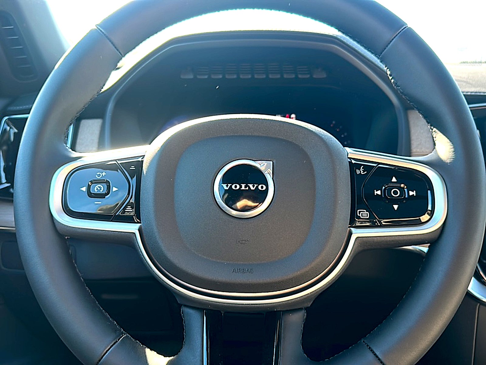 2026 Volvo XC90 Plus, B6 AWD Gas (mild hybrid), Gasoline, Bright, 7 Seats