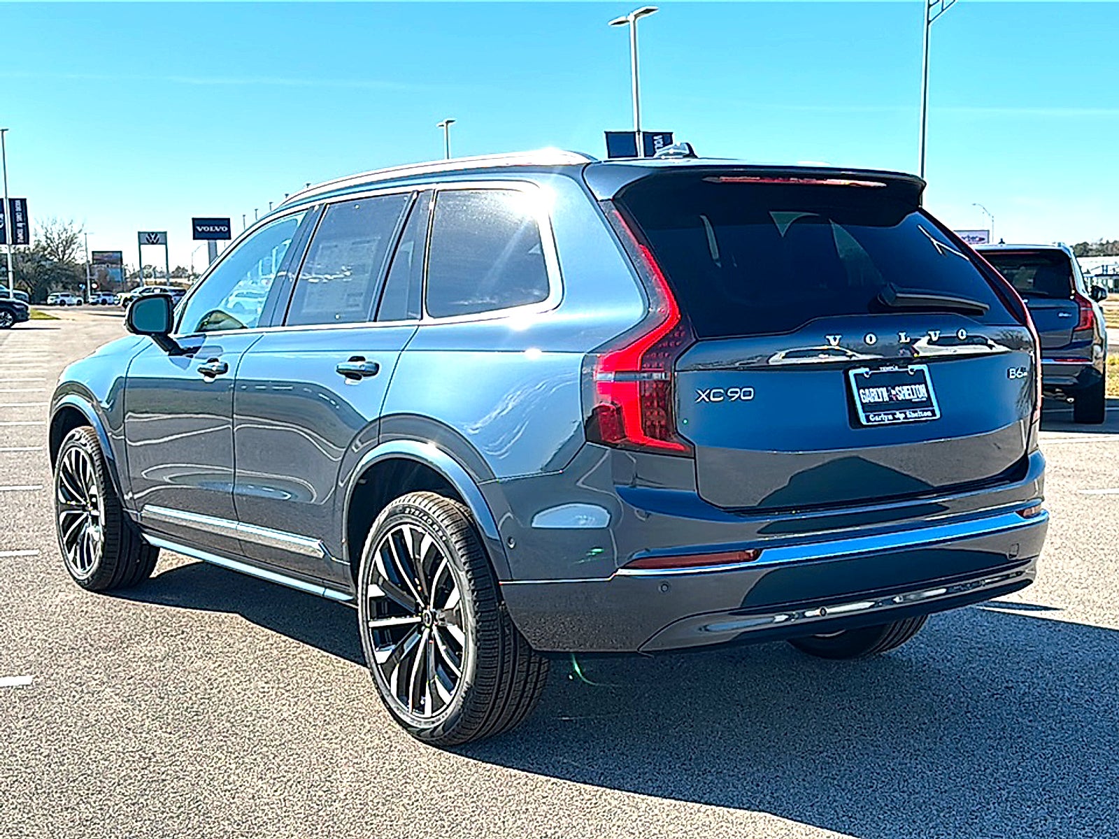 2026 Volvo XC90 Plus, B6 AWD Gas (mild hybrid), Gasoline, Bright, 7 Seats