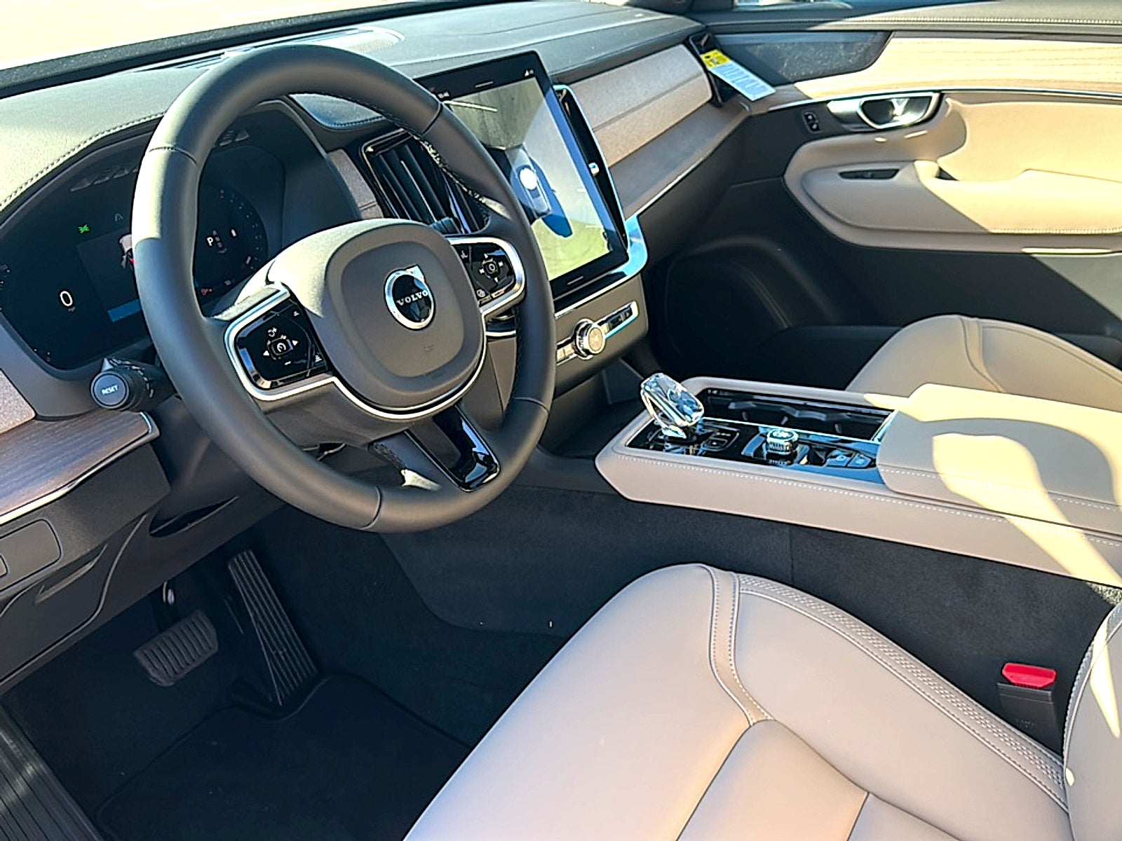 2026 Volvo XC90 Plus, B6 AWD Gas (mild hybrid), Gasoline, Bright, 7 Seats