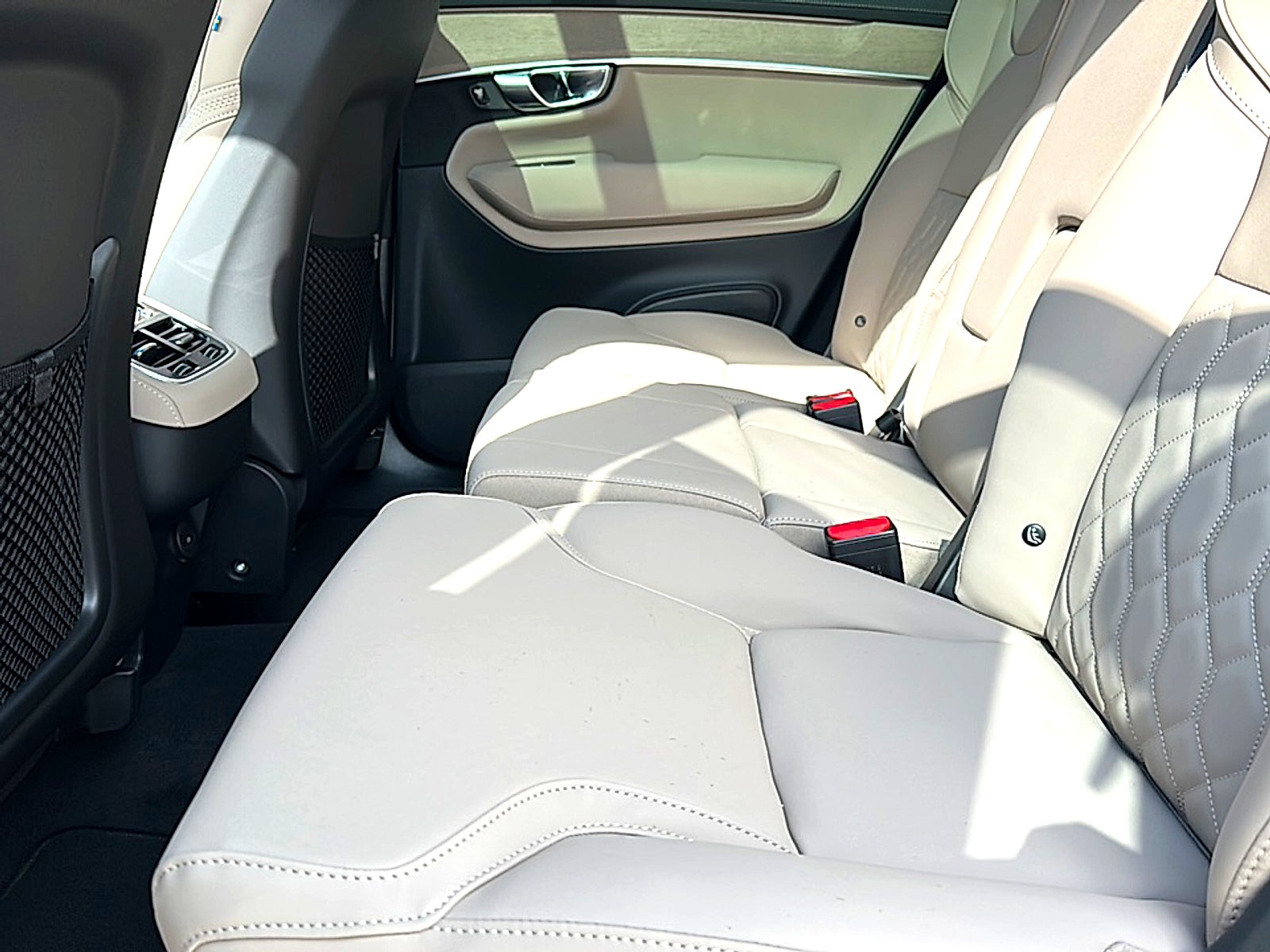 2026 Volvo XC90 Plus, B6 AWD Gas (mild hybrid), Gasoline, Bright, 7 Seats