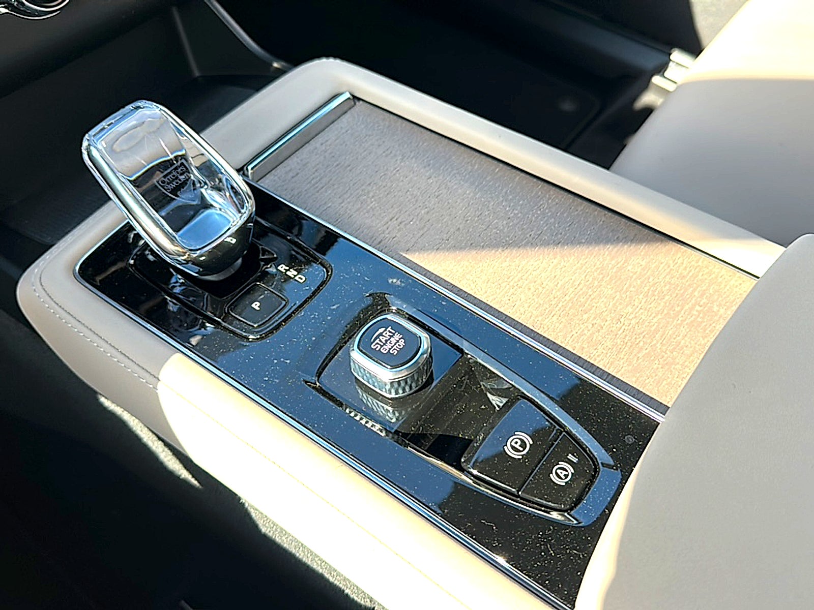 2026 Volvo XC90 Plus, B6 AWD Gas (mild hybrid), Gasoline, Bright, 7 Seats