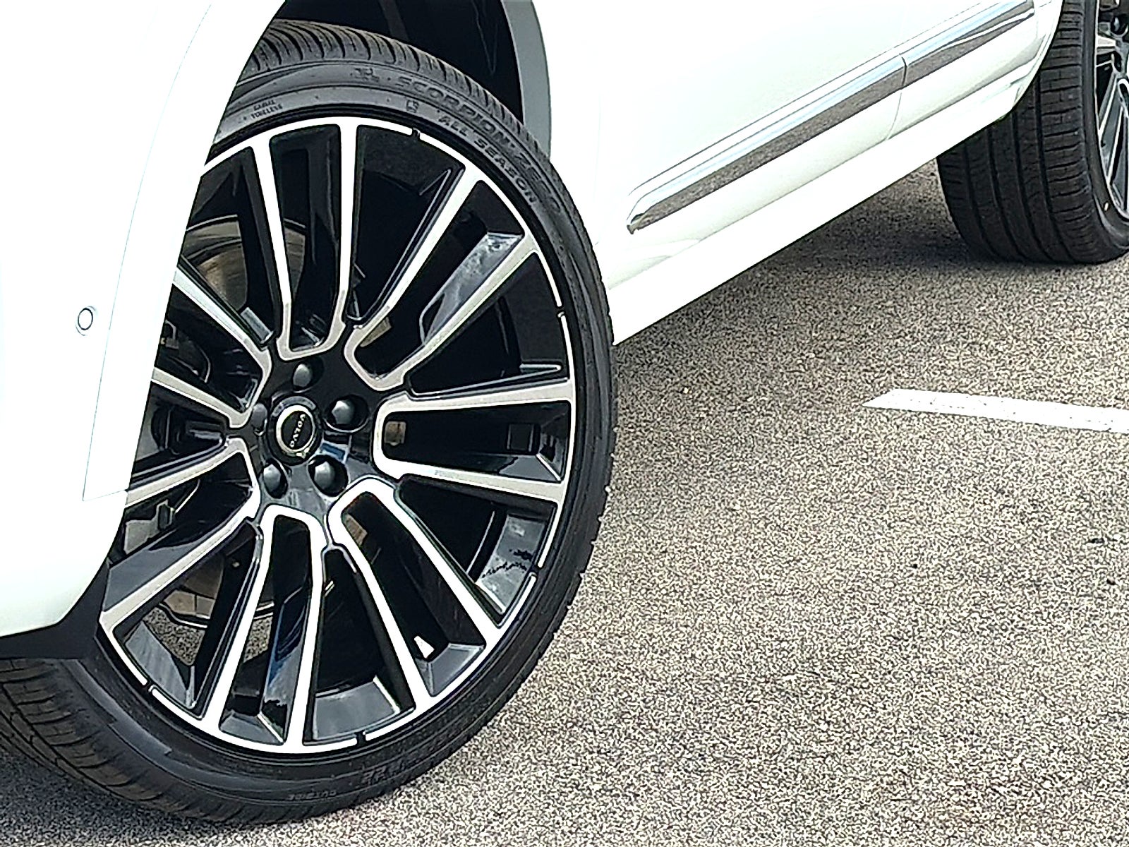 2026 Volvo XC90 Plus, B6 AWD Gas (mild hybrid), Gasoline, Bright, 7 Seats