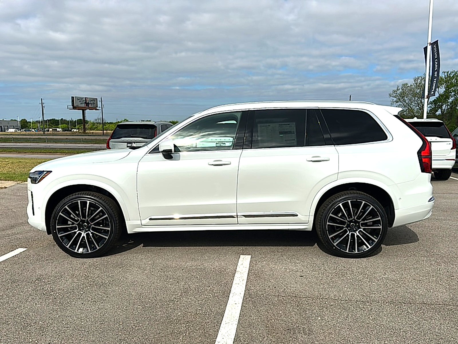 2026 Volvo XC90 Plus, B6 AWD Gas (mild hybrid), Gasoline, Bright, 7 Seats