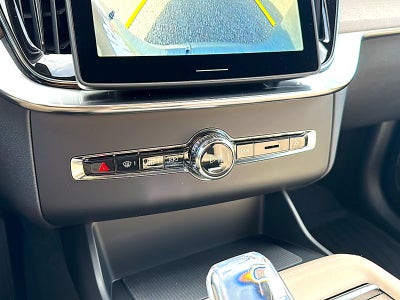 2026 Volvo XC90 Ultra, B6 AWD Gas (mild hybrid), Gasoline, Bright, 7 Seats