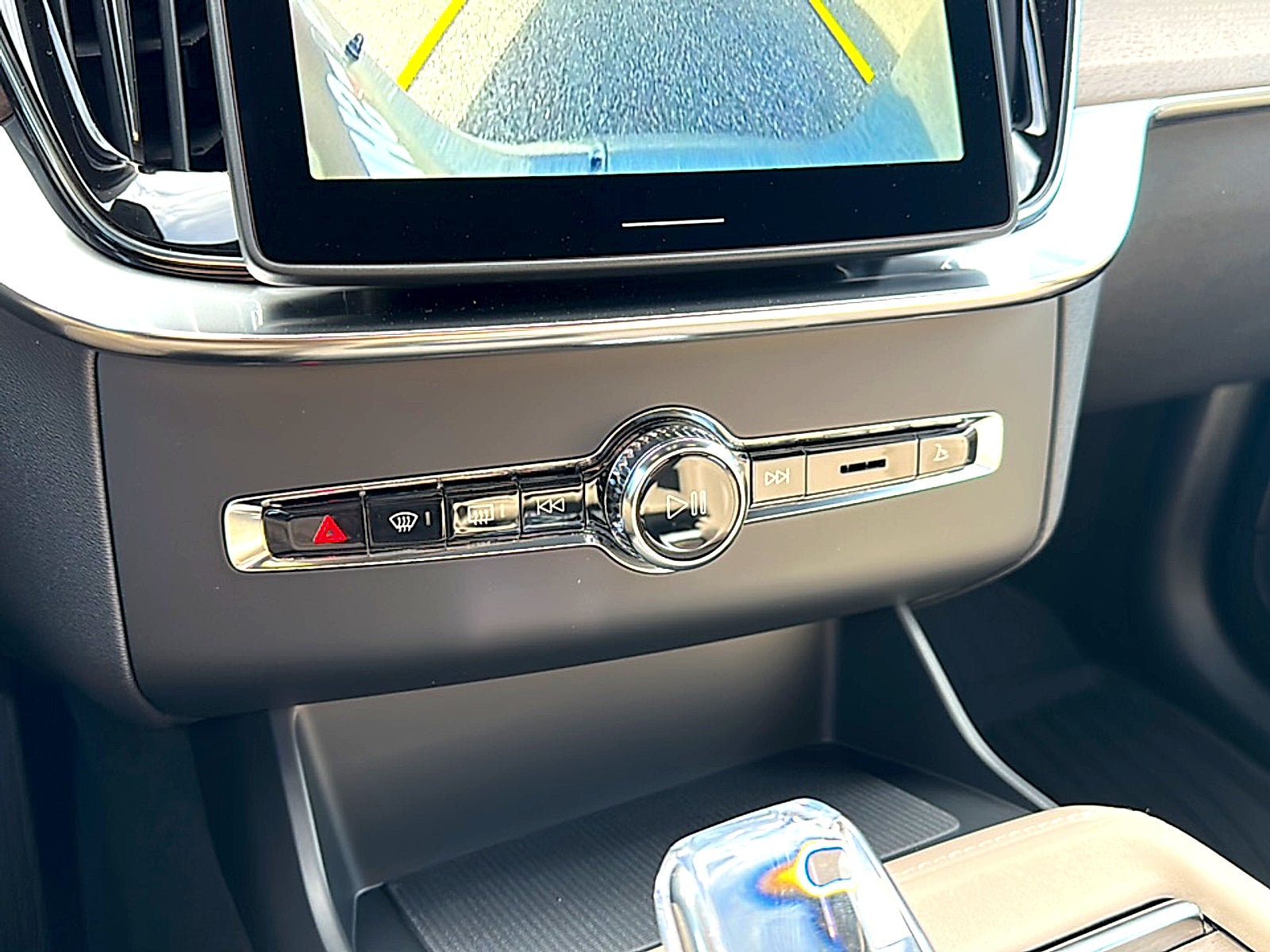 2026 Volvo XC90 Ultra, B6 AWD Gas (mild hybrid), Gasoline, Bright, 7 Seats