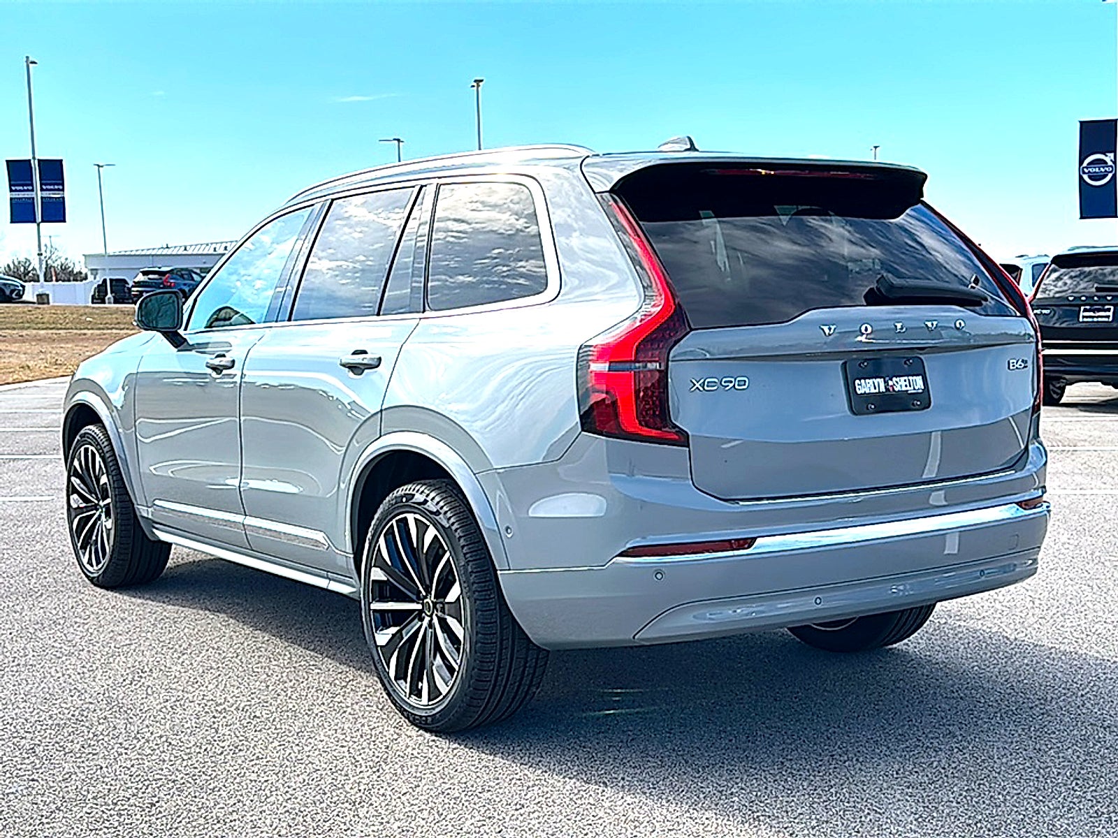 2026 Volvo XC90 Ultra, B6 AWD Gas (mild hybrid), Gasoline, Bright, 7 Seats