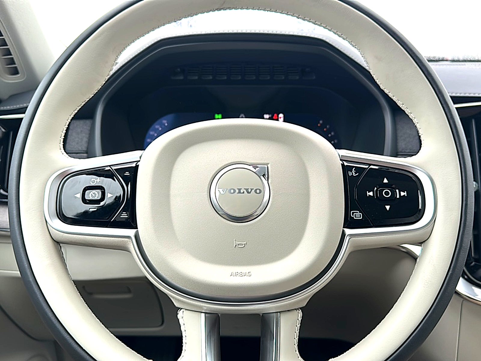 2026 Volvo XC90 B6 Ultra 7-Seater