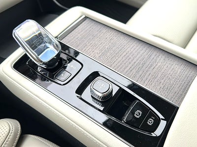 2026 Volvo XC90 B6 Ultra 7-Seater