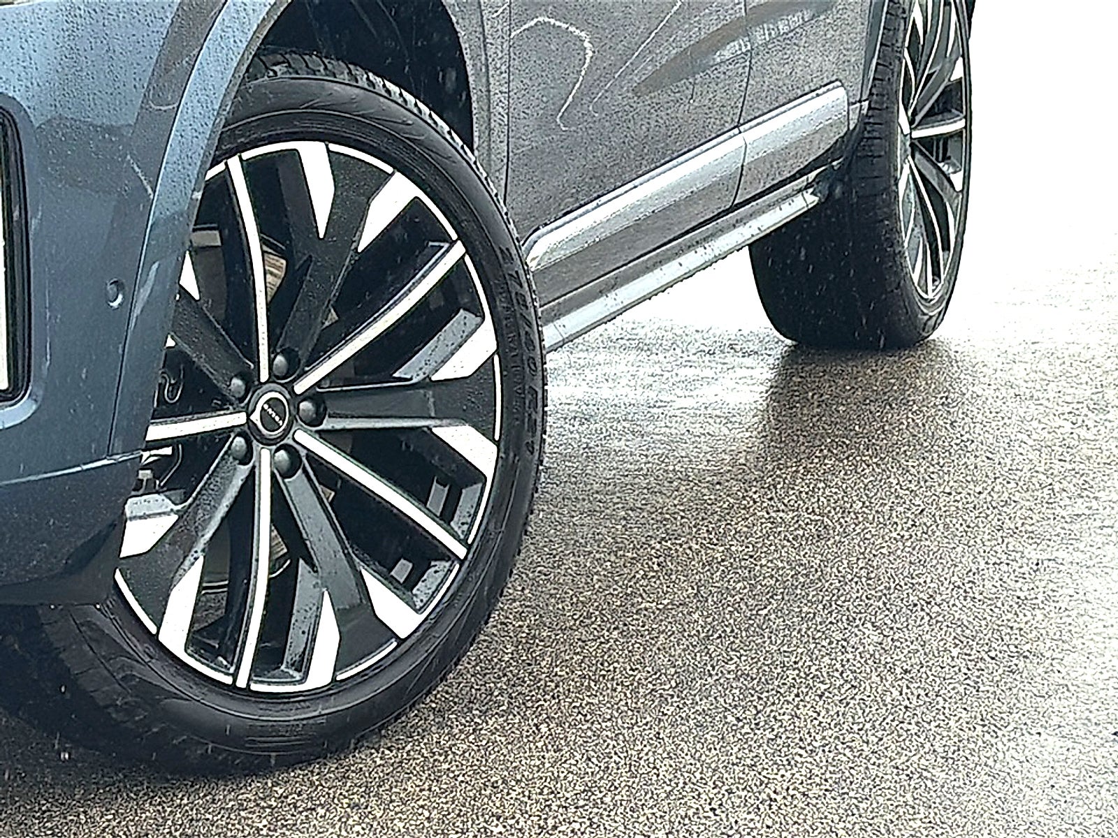 2026 Volvo XC90 B6 Ultra 7-Seater