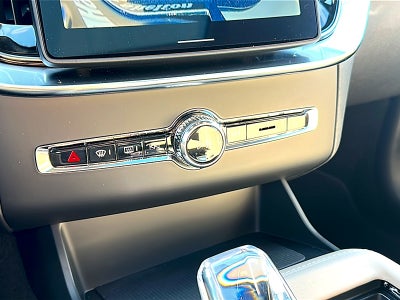 2026 Volvo XC90 Ultra, B6 AWD Gas (mild hybrid), Gasoline, Bright, 7 Seats