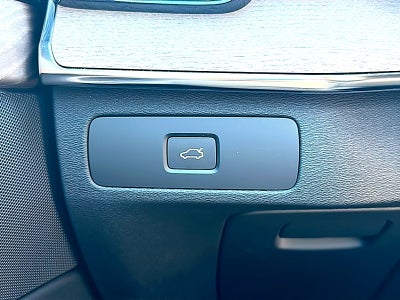 2026 Volvo XC90 Ultra, B6 AWD Gas (mild hybrid), Gasoline, Bright, 7 Seats