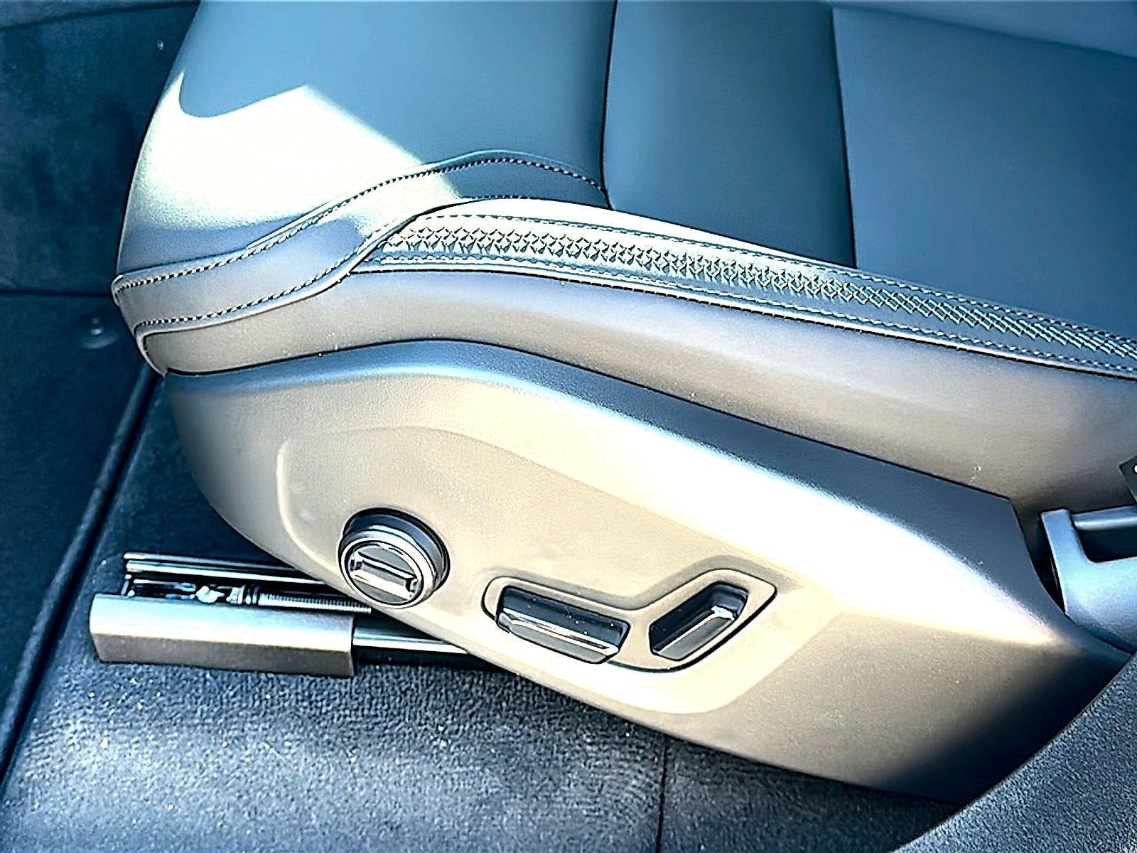 2026 Volvo XC90 B6 Core