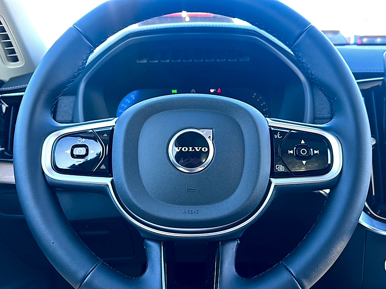 2026 Volvo XC90 B6 Core