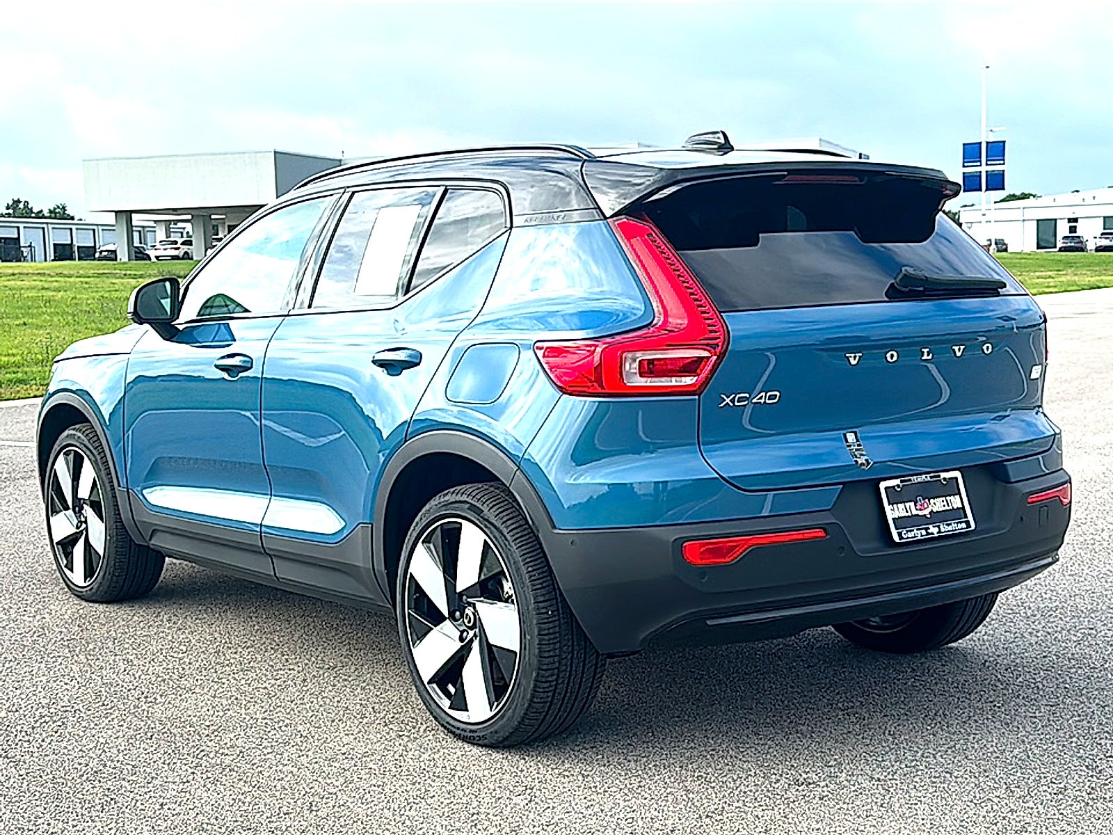 2023 Volvo XC40 Recharge Pure Electric Twin Ultimate