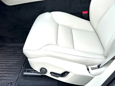 2024 Volvo XC60 Recharge Plug-In Hybrid T8 Plus Dark Theme