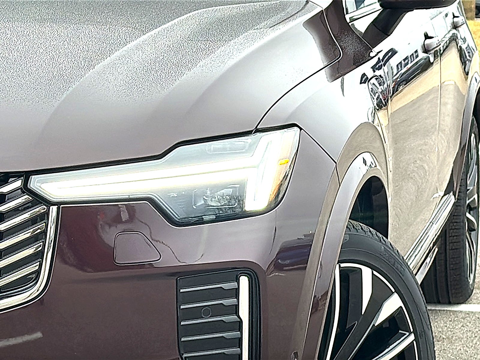 2025 Volvo XC90 Plug-In Hybrid T8 Ultra 6-Seater