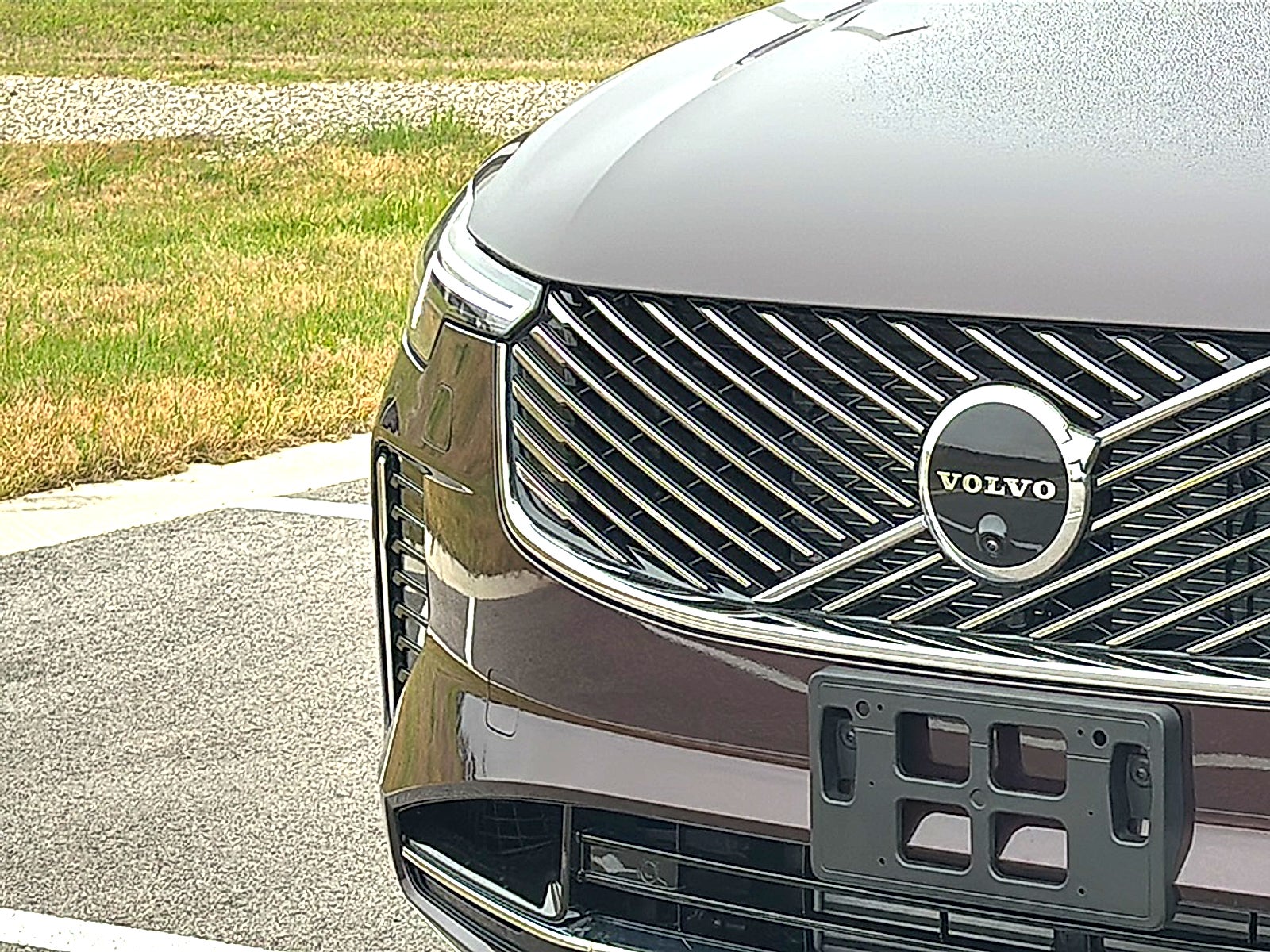 2025 Volvo XC90 Plug-In Hybrid T8 Ultra 6-Seater