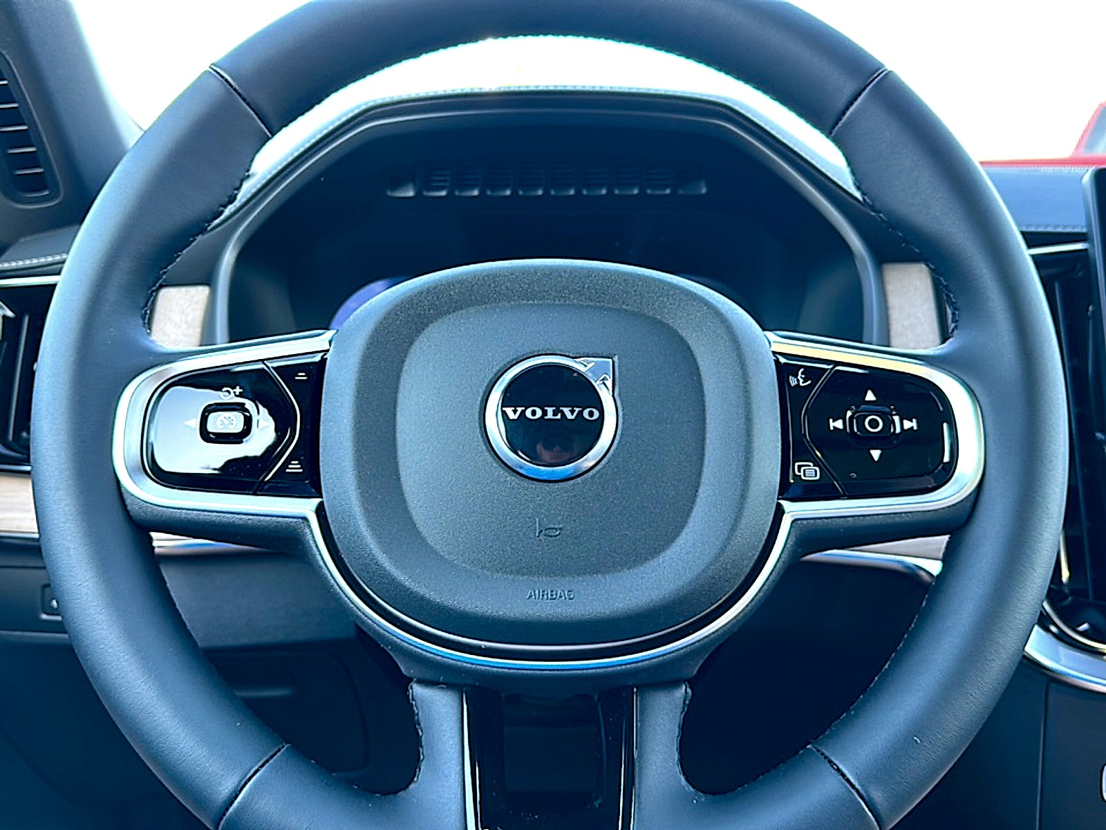 2025 Volvo XC90 Plug-In Hybrid T8 Plus 7-Seater