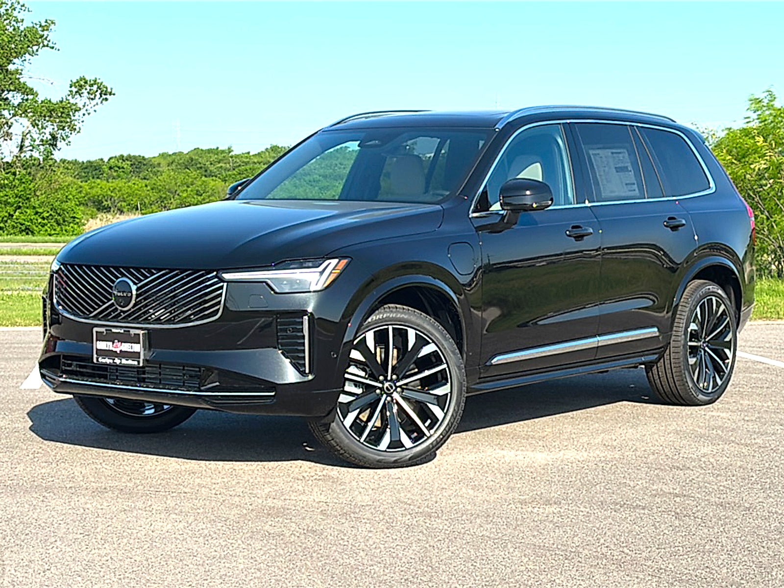2025 Volvo XC90 Plug-In Hybrid T8 Plus 7-Seater