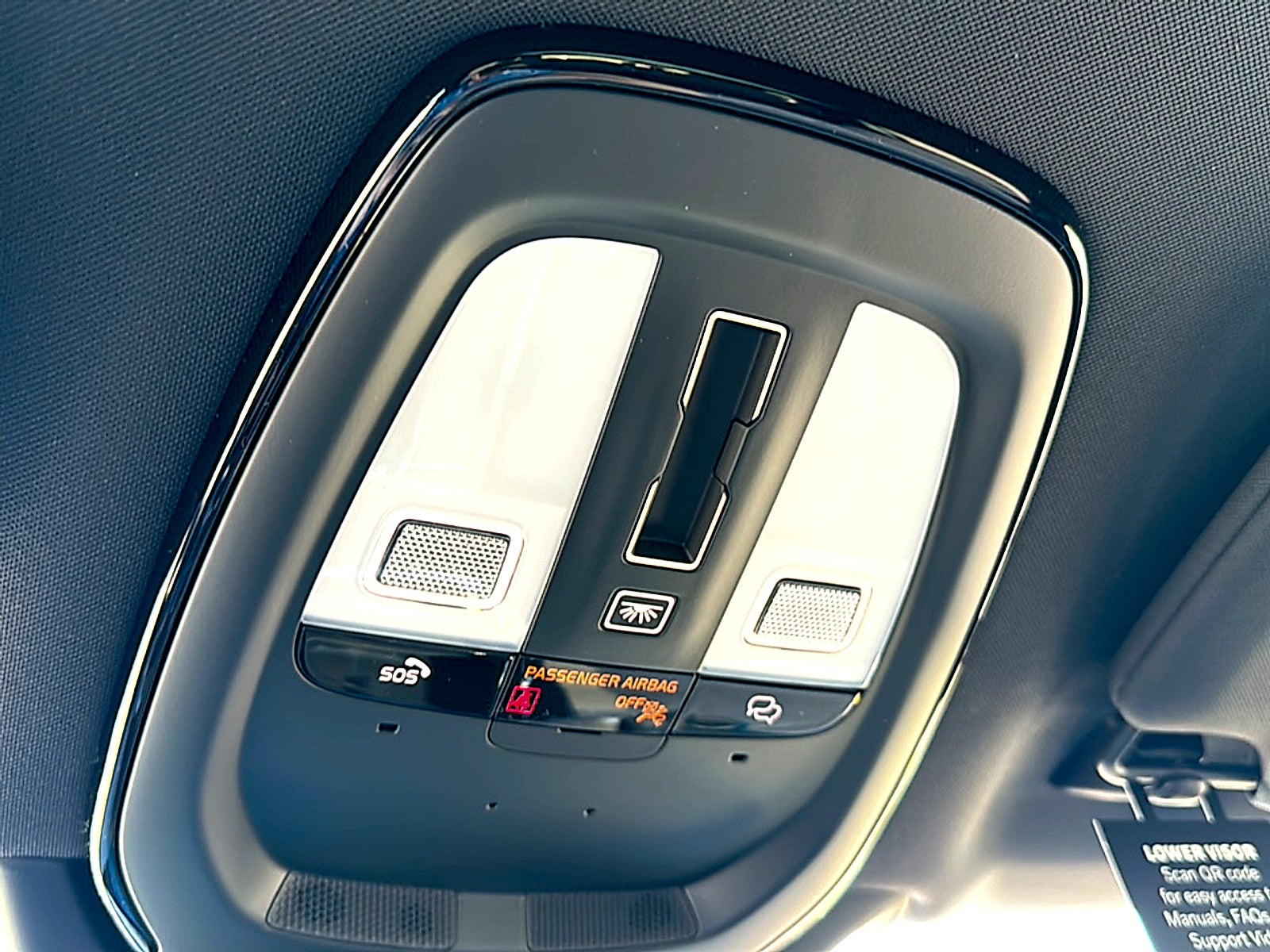 2025 Volvo XC90 Plug-In Hybrid T8 Plus 7-Seater