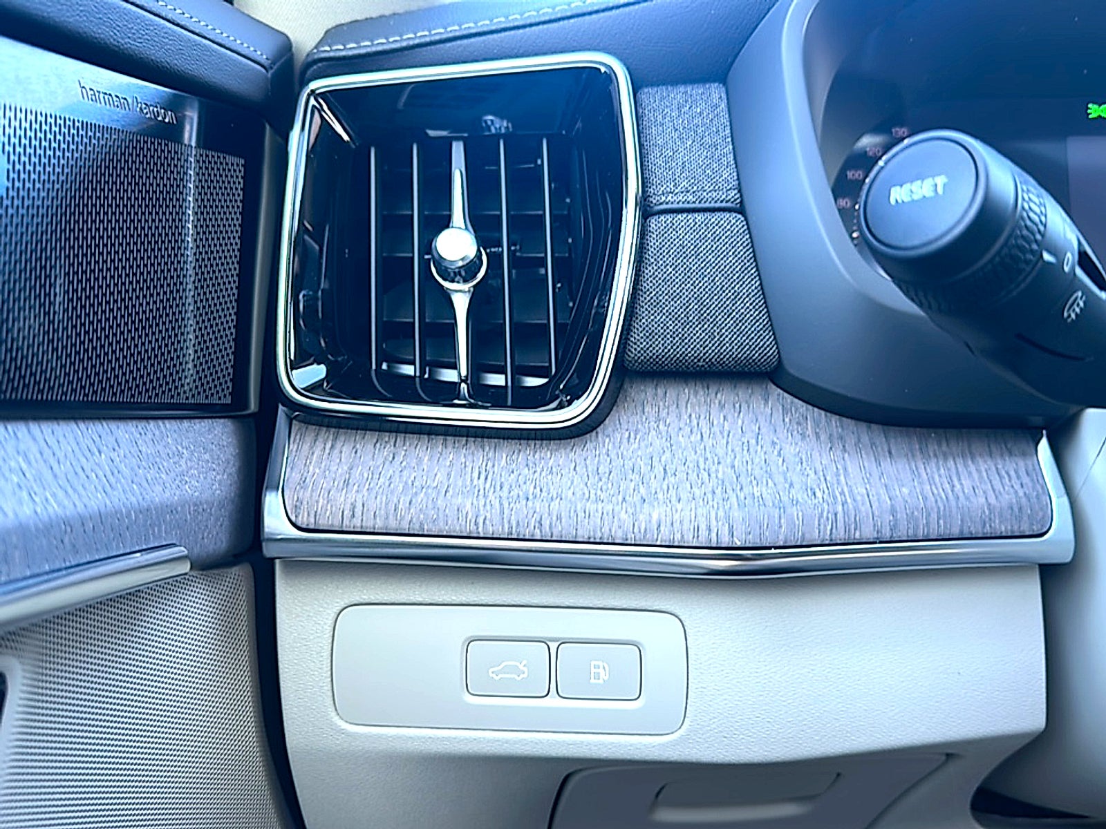 2026 Volvo XC90 Plug-In Hybrid T8 Ultra 7-Seater