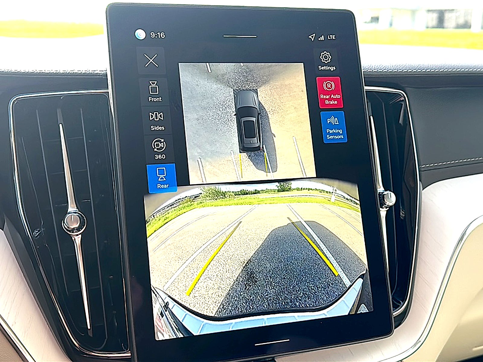 2026 Volvo XC60 Plug-In Hybrid T8 Ultra