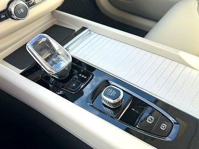 2026 Volvo XC60 Plug-In Hybrid T8 Ultra