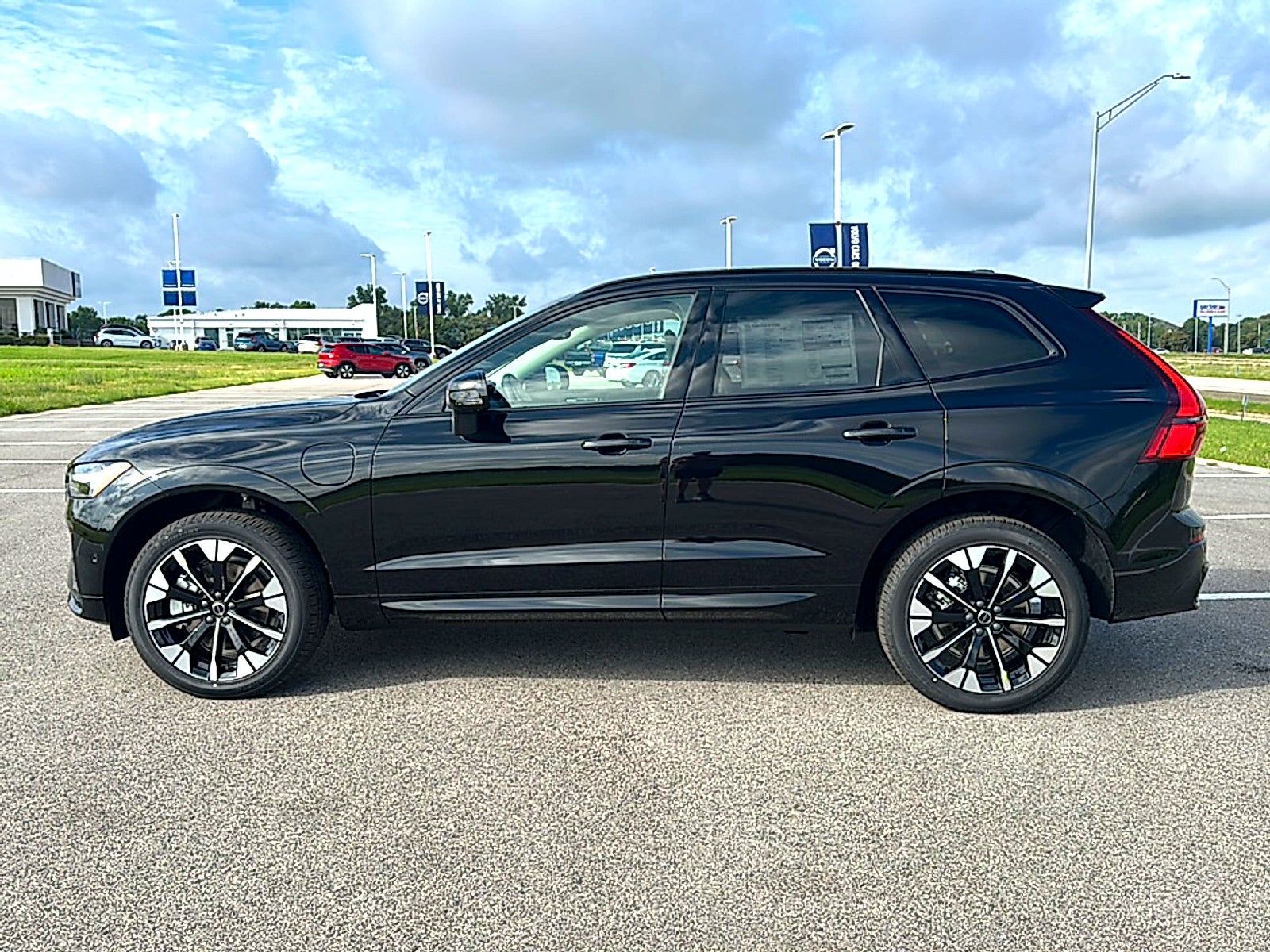 2026 Volvo XC60 Plug-In Hybrid T8 Ultra