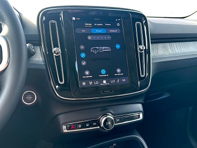 2026 Volvo XC40 B4 Plus