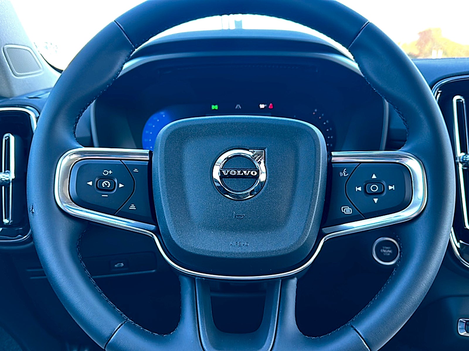 2026 Volvo XC40 B5 Plus